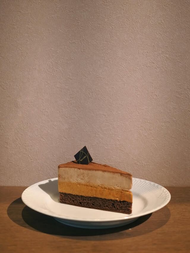 定番ケーキから焼き菓子まで幅広く用意